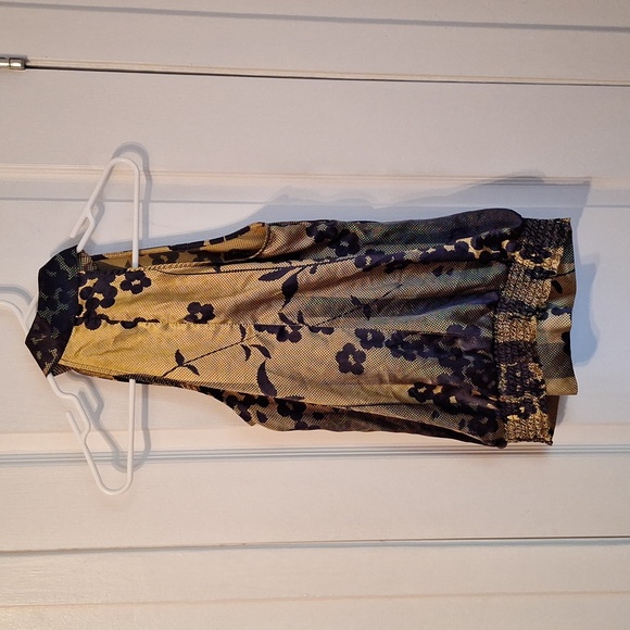 Floral top - Picture 3 of 3